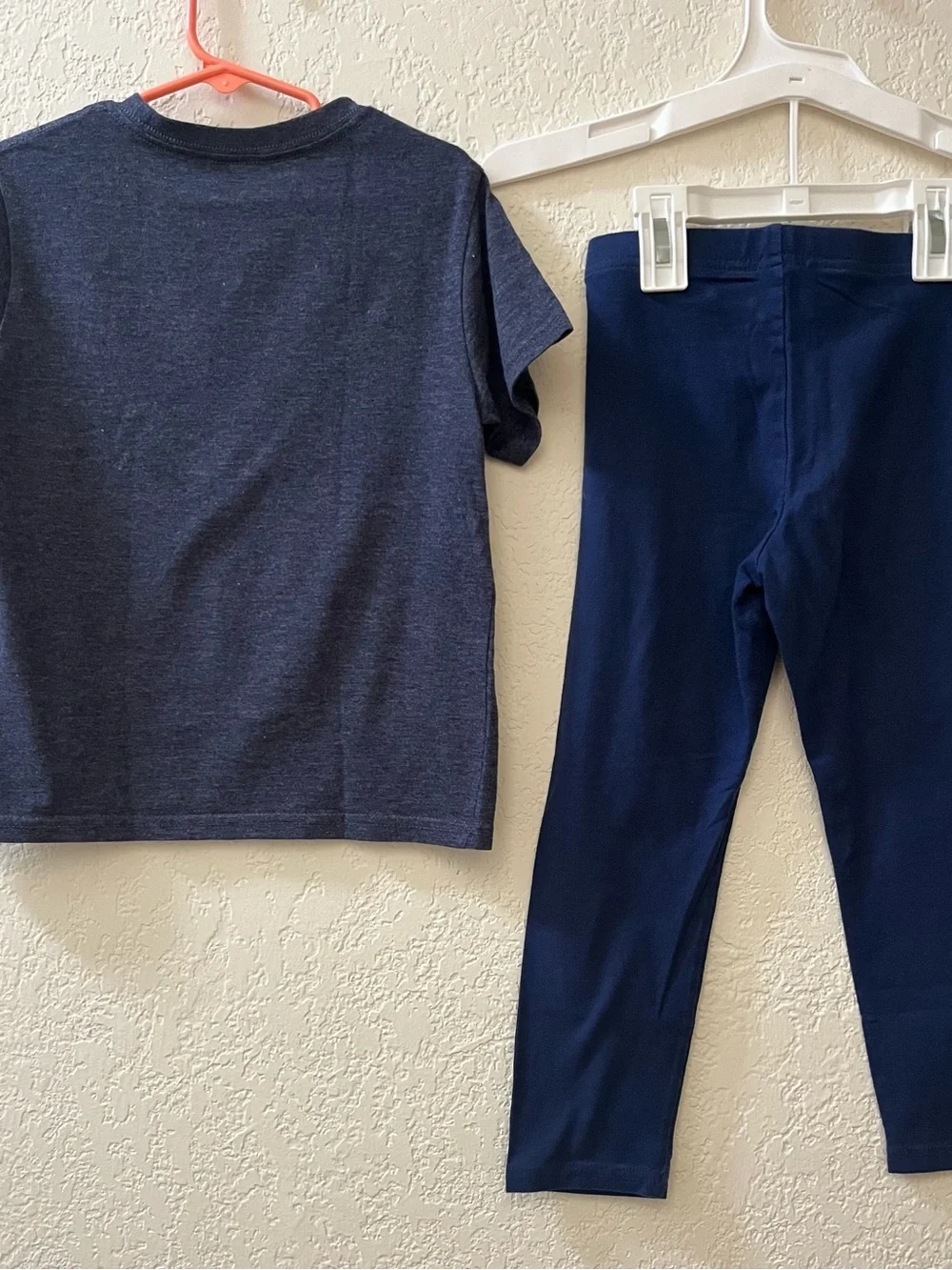 Captain America Graphic Tee-xs & old navy leggings-M